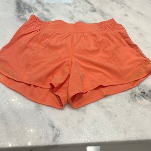 Lululemon Hotty Hot shorts 4”
